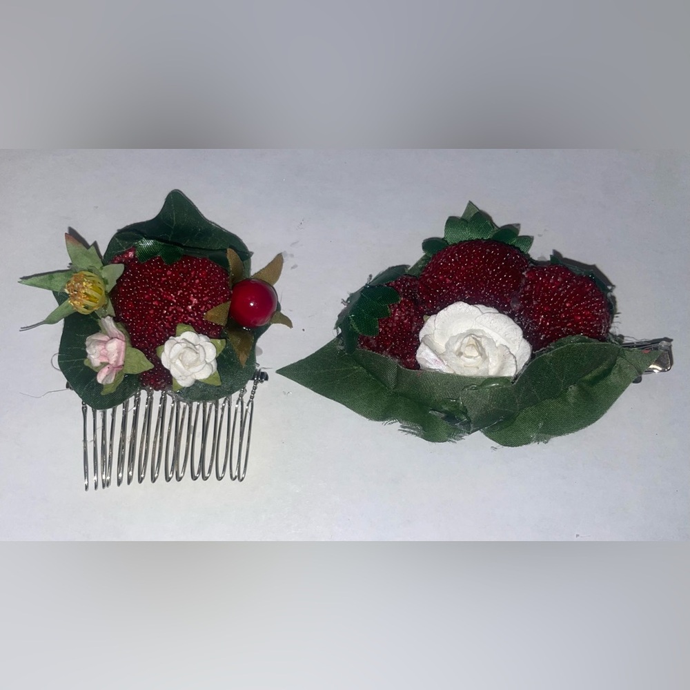 Handmade Summer strawberries 🍓 Hair Comb and Clip Set
